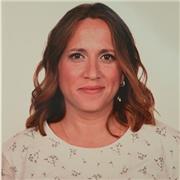 Profesora titulada imparte clases de las materias del área científico- tecnológica